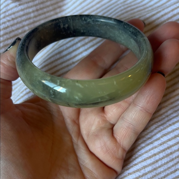 Jade Bangle - Picture 2 of 3